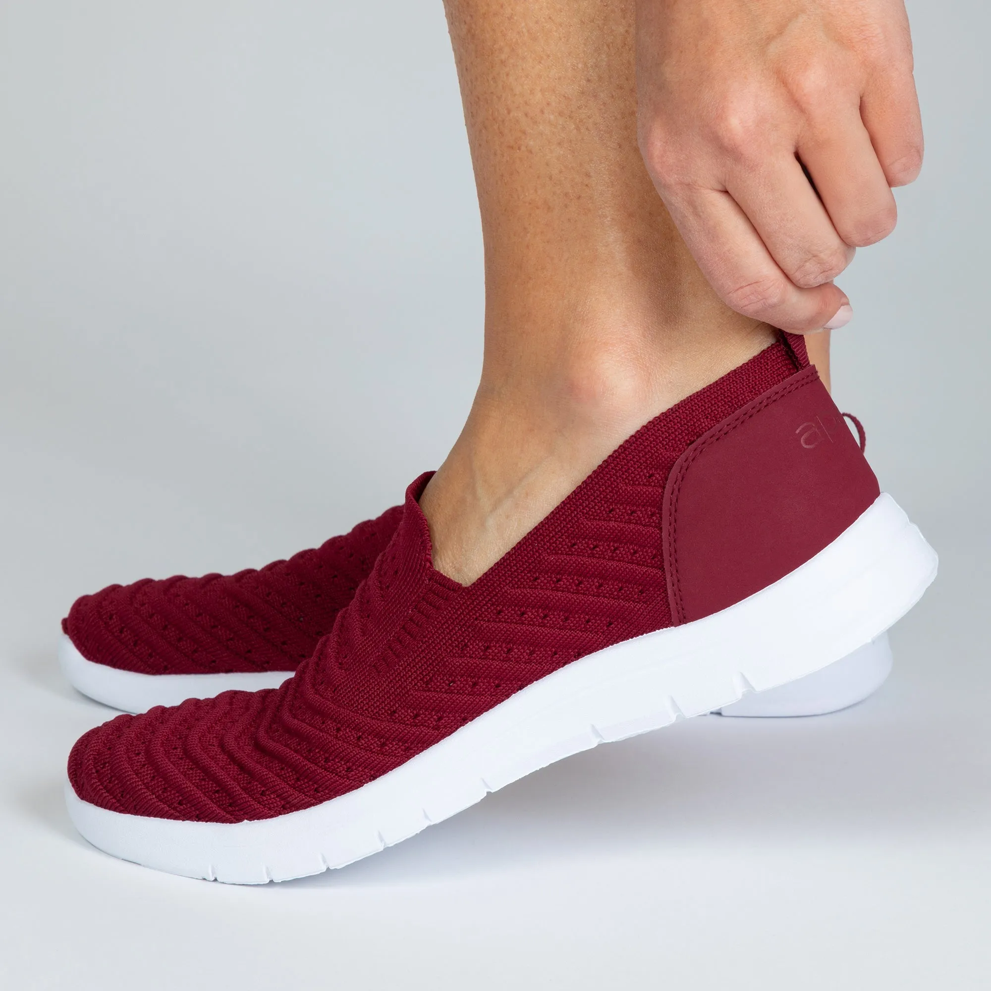 Apana Recovery Foam Slip-On Lightweight Shoes