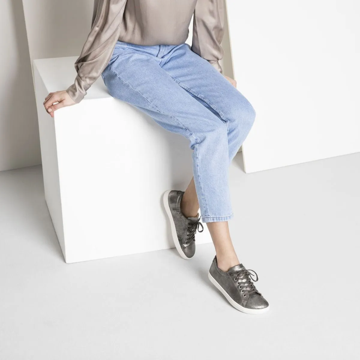 Birkenstock Arran Ladies Leather Metallic Silver Sneakers