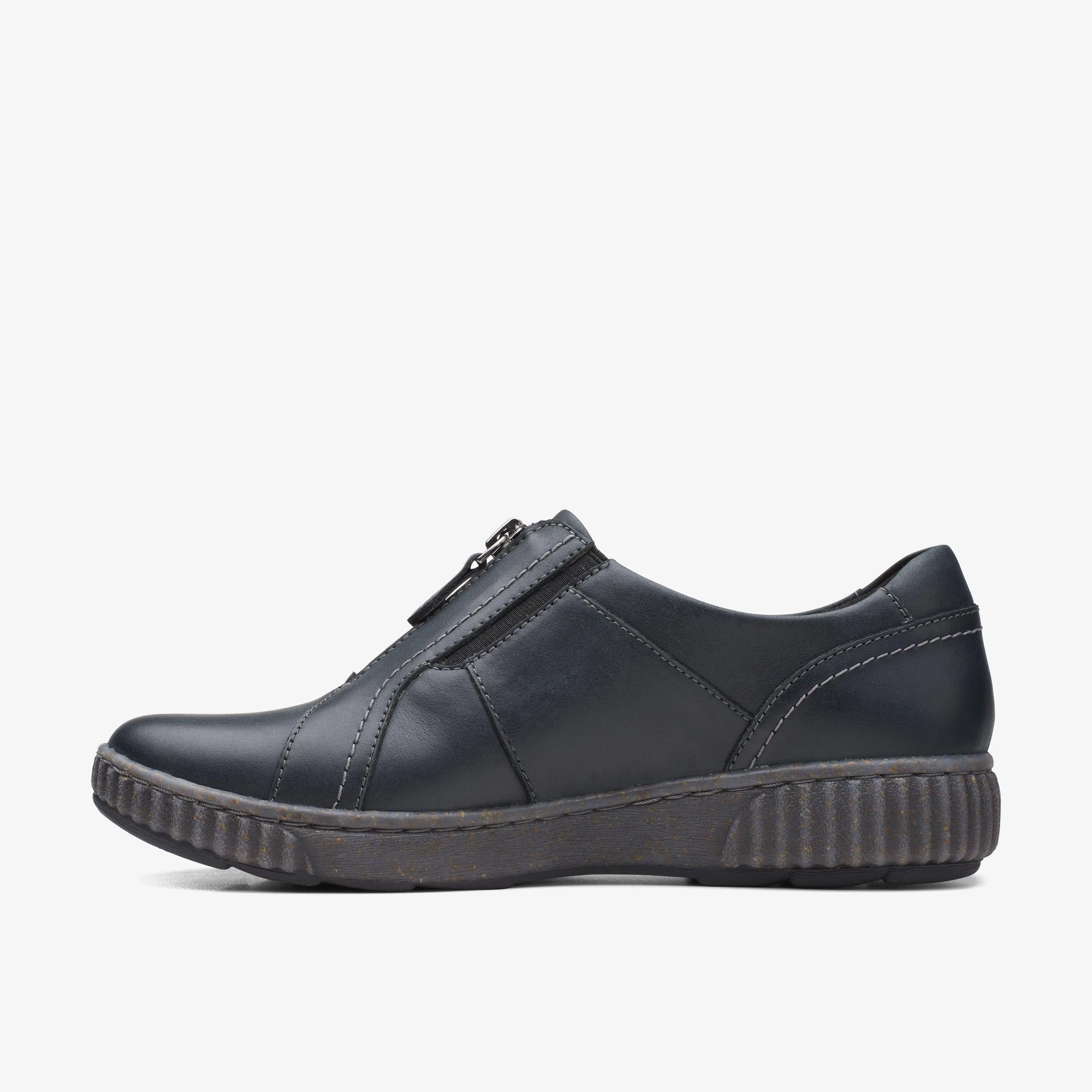 Clarks Women's Magnolia Zip Black 26167485