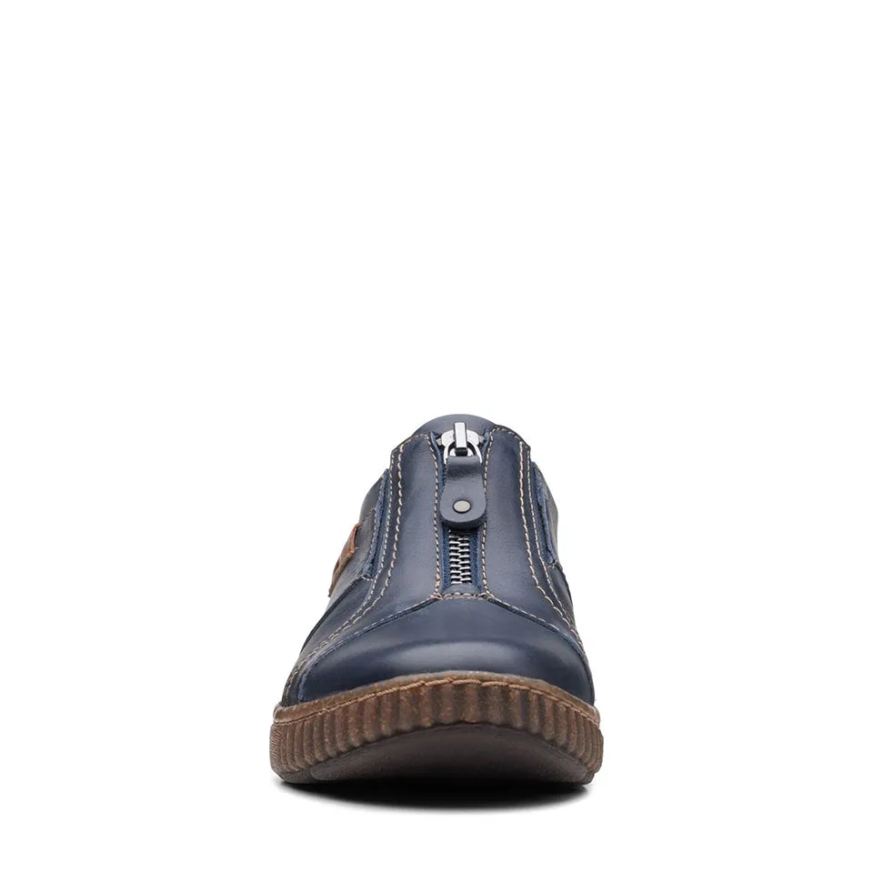 Clarks Women's Magnolia Zip Navy | Black Leather