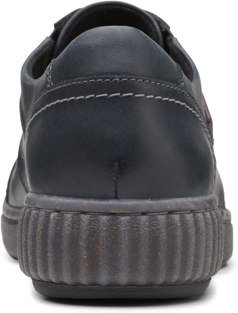Clarks Women's Magnolia Zip Sneaker