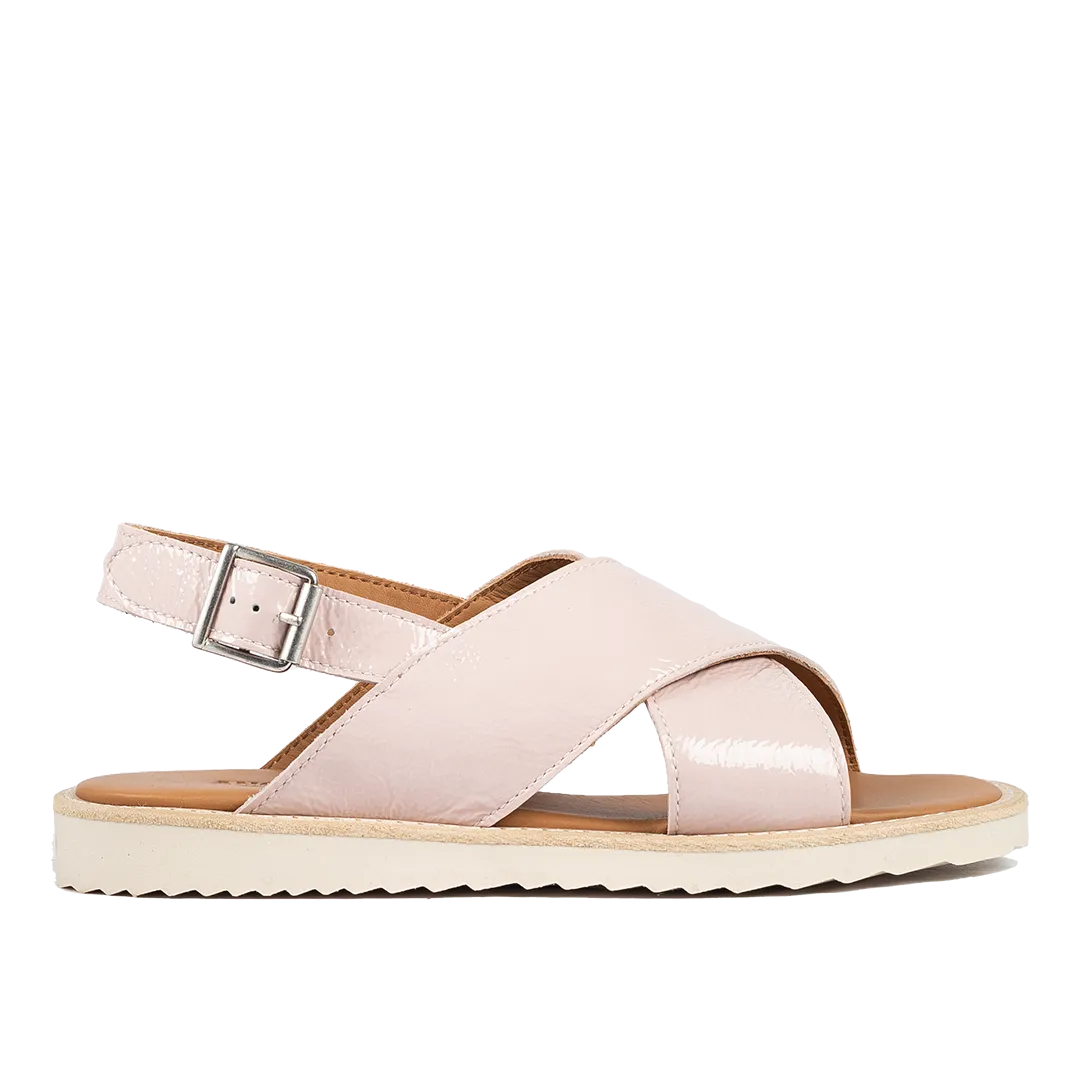Cross sandal with buckle closure