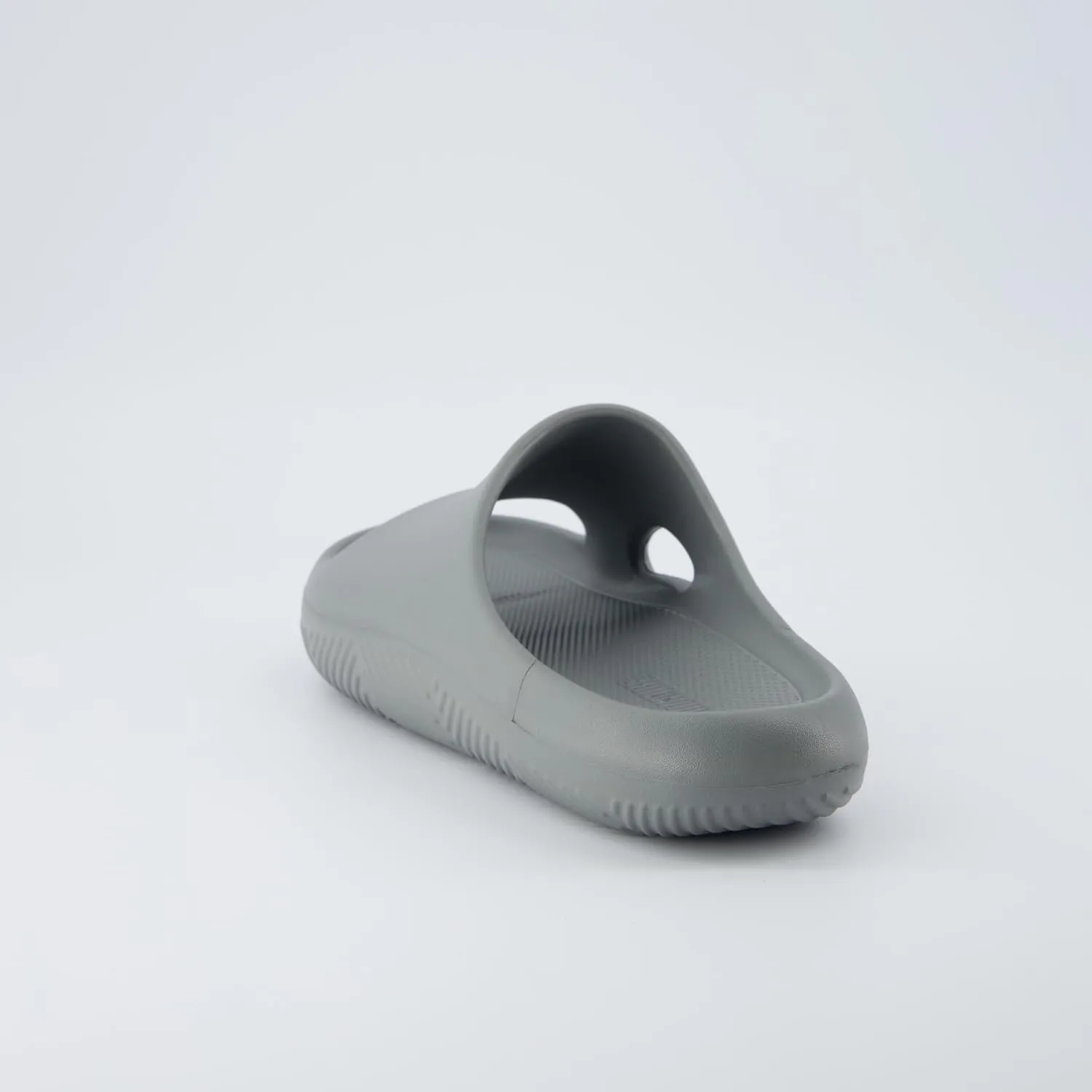 CUSHIONAIRE Men's Galaxy pool slides with  Comfort