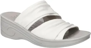 Easy Street Women's Seeker Wedge Sandal