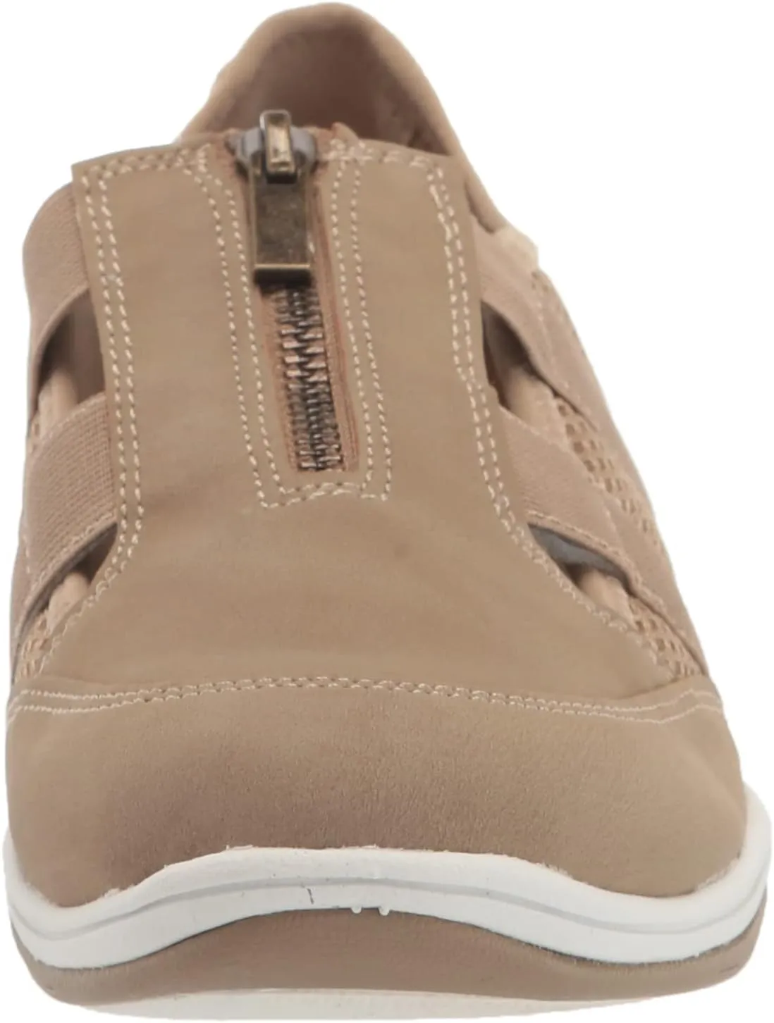 Easy Street Women's Yareli Sneaker