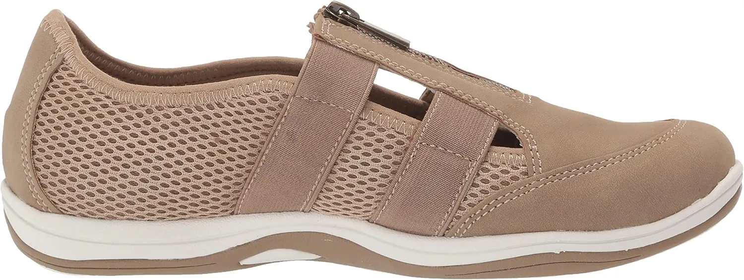 Easy Street Women's Yareli Sneaker