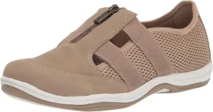 Easy Street Women's Yareli Sneaker