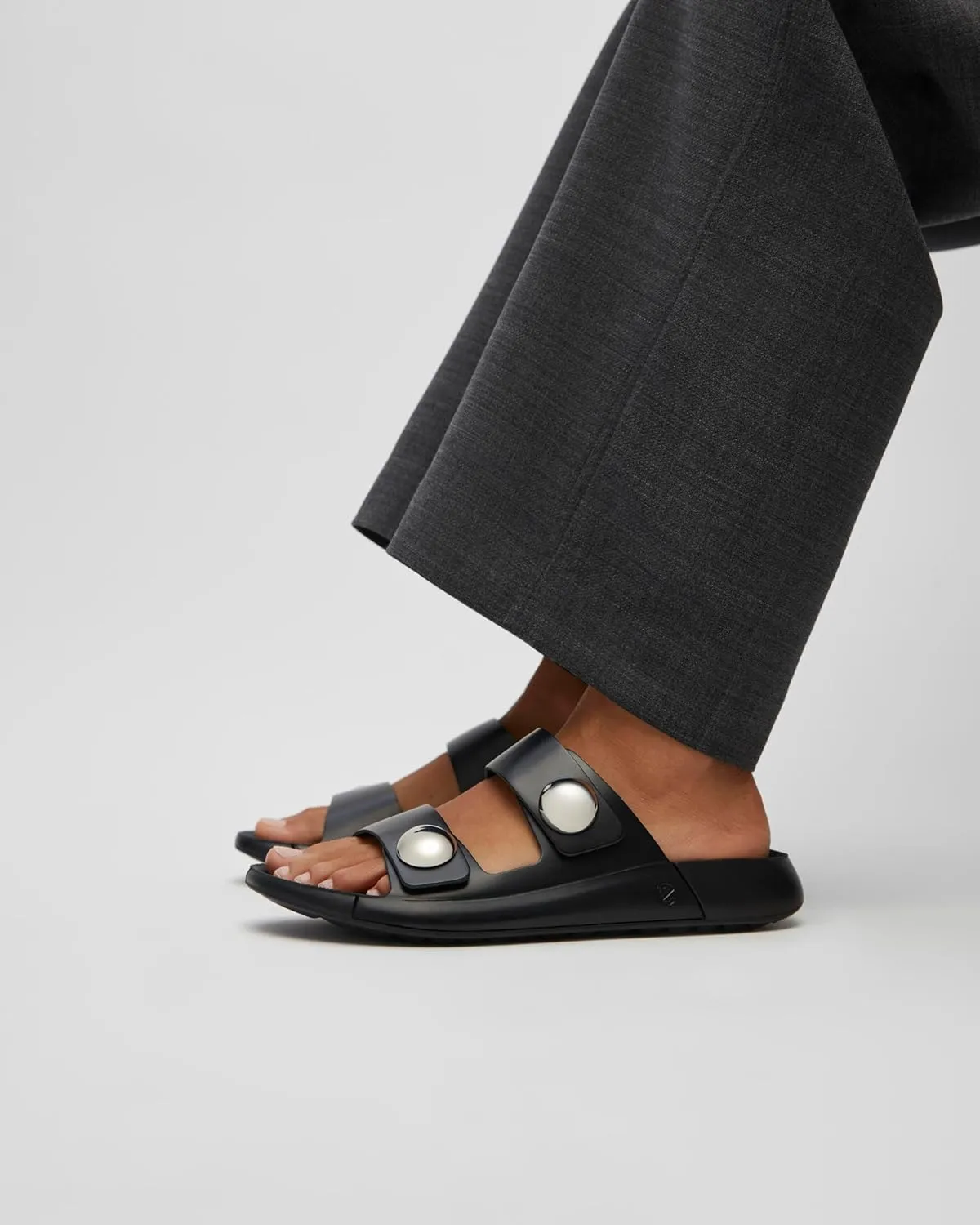 ECCO Women's Cozmo Two Band Button Slide Sandal