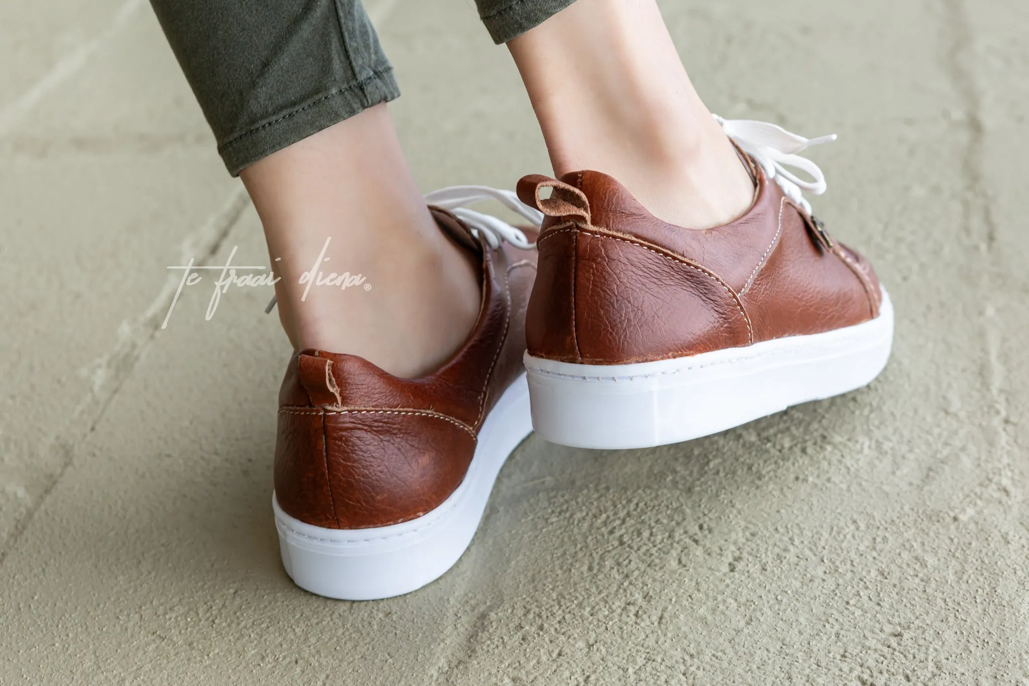Fleur Sneaker - Tan