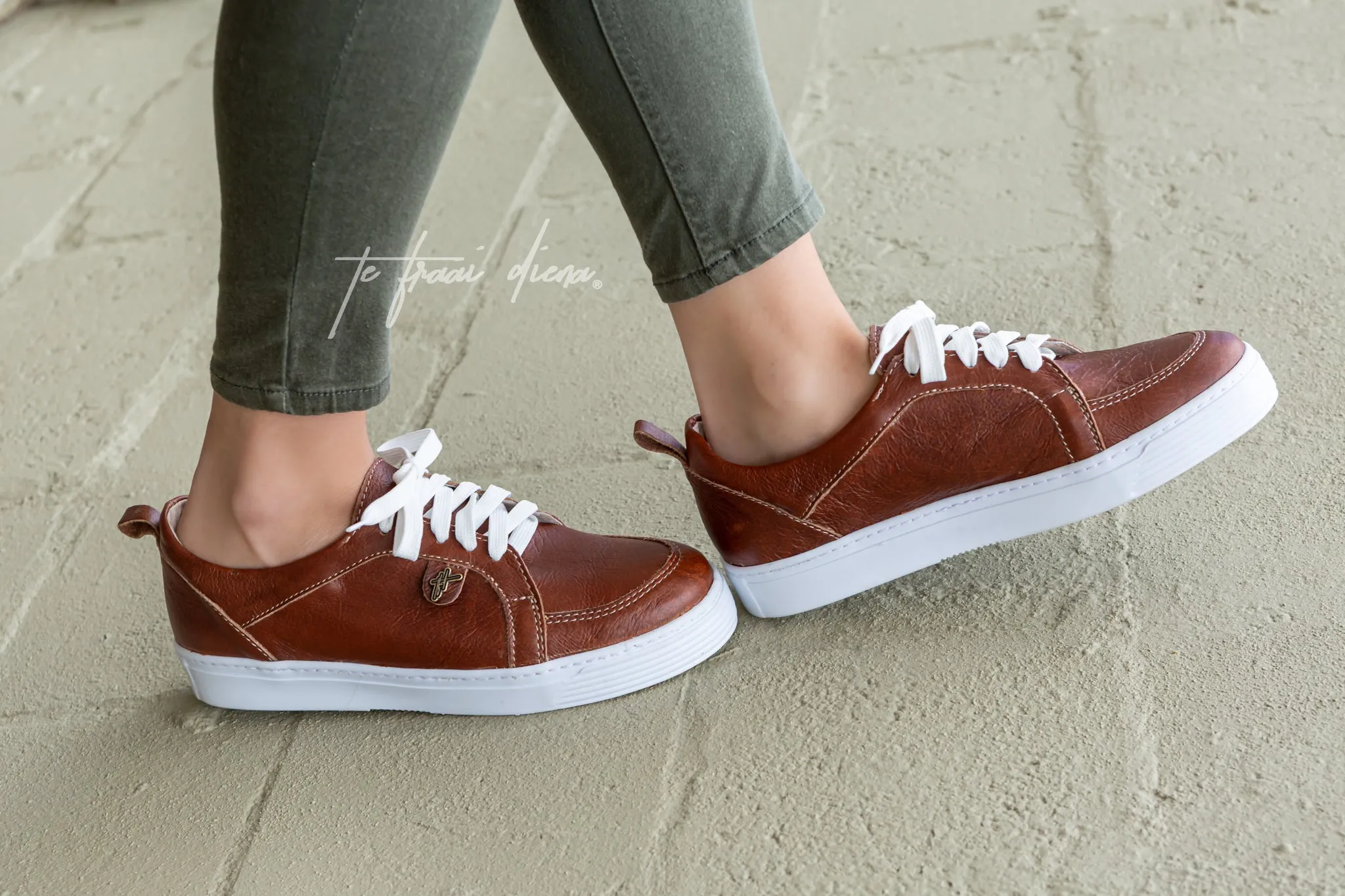 Fleur Sneaker - Tan