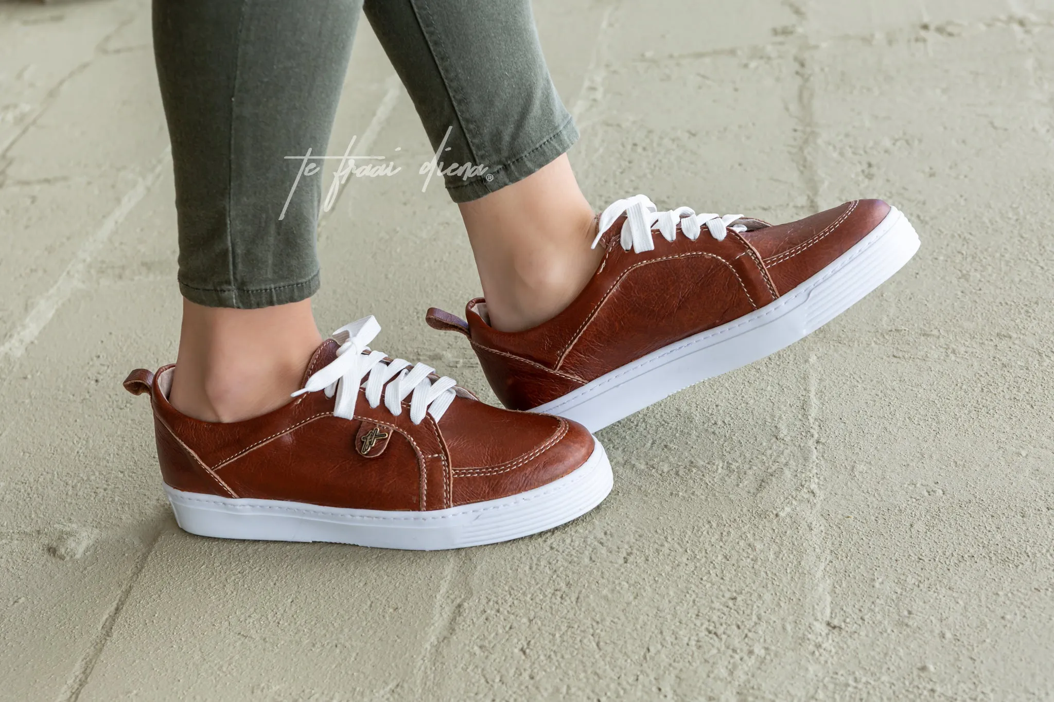 Fleur Sneaker - Tan