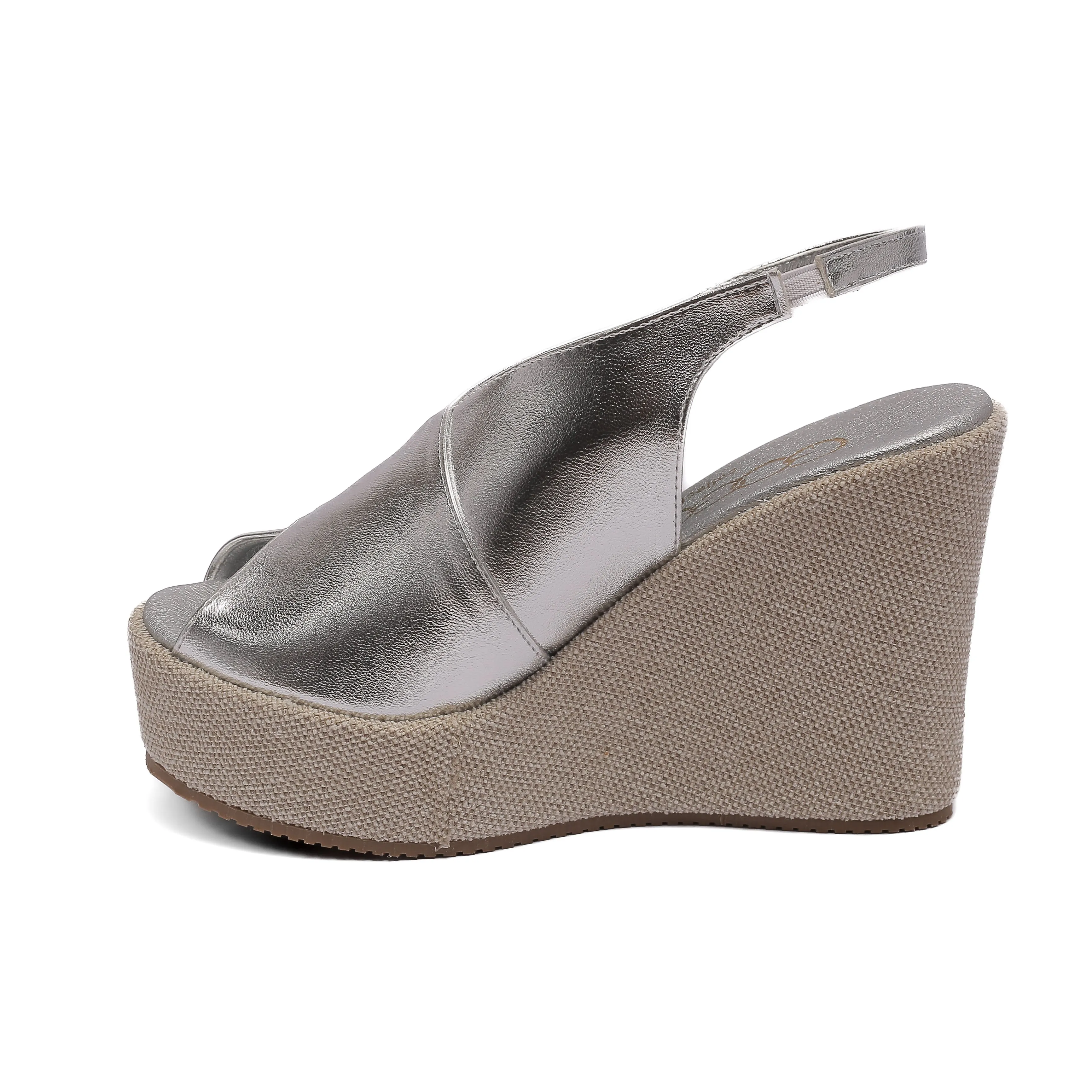 Heeled sandal with crossed straps in silver