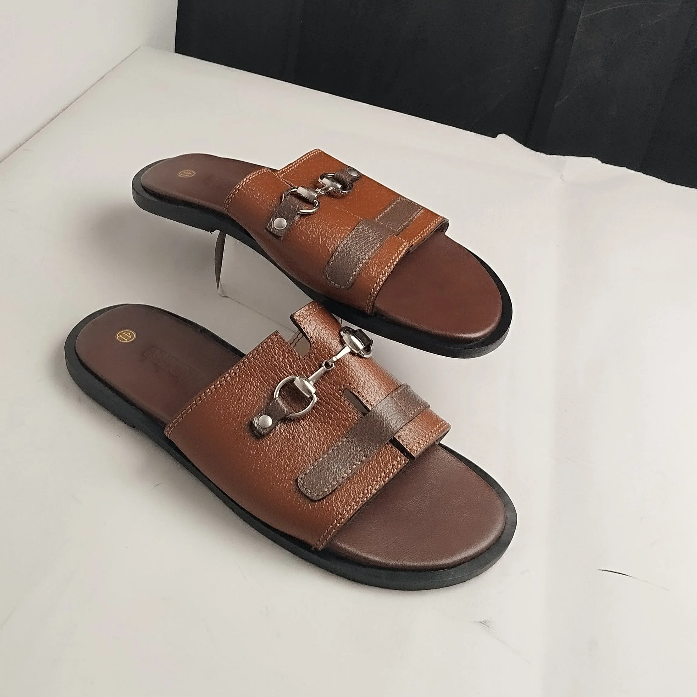Horsebit Slide