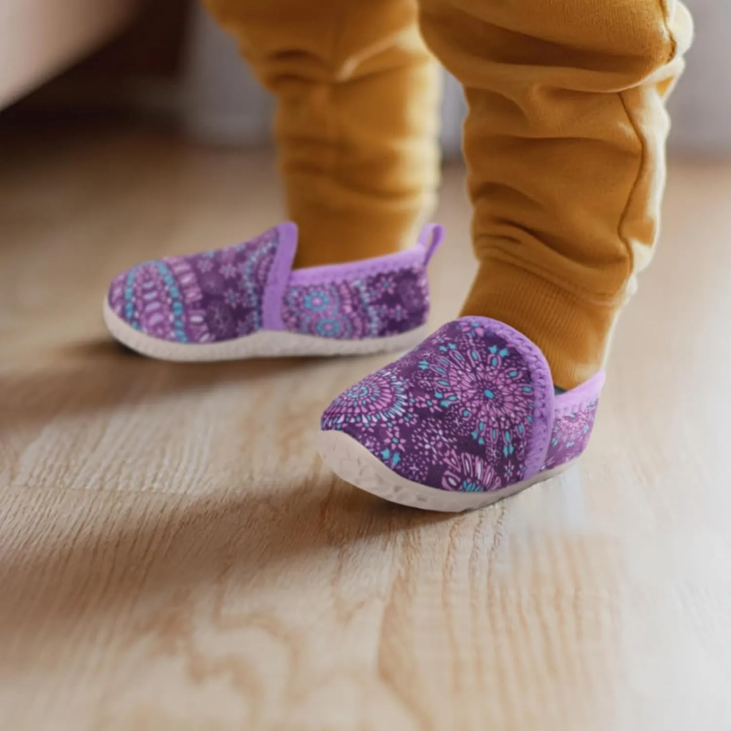 Lefflow Toddler Slippers Boys Girls House Shoes Slip on Baby Sock Shoes Lightweight Outdoor Walking Shoes