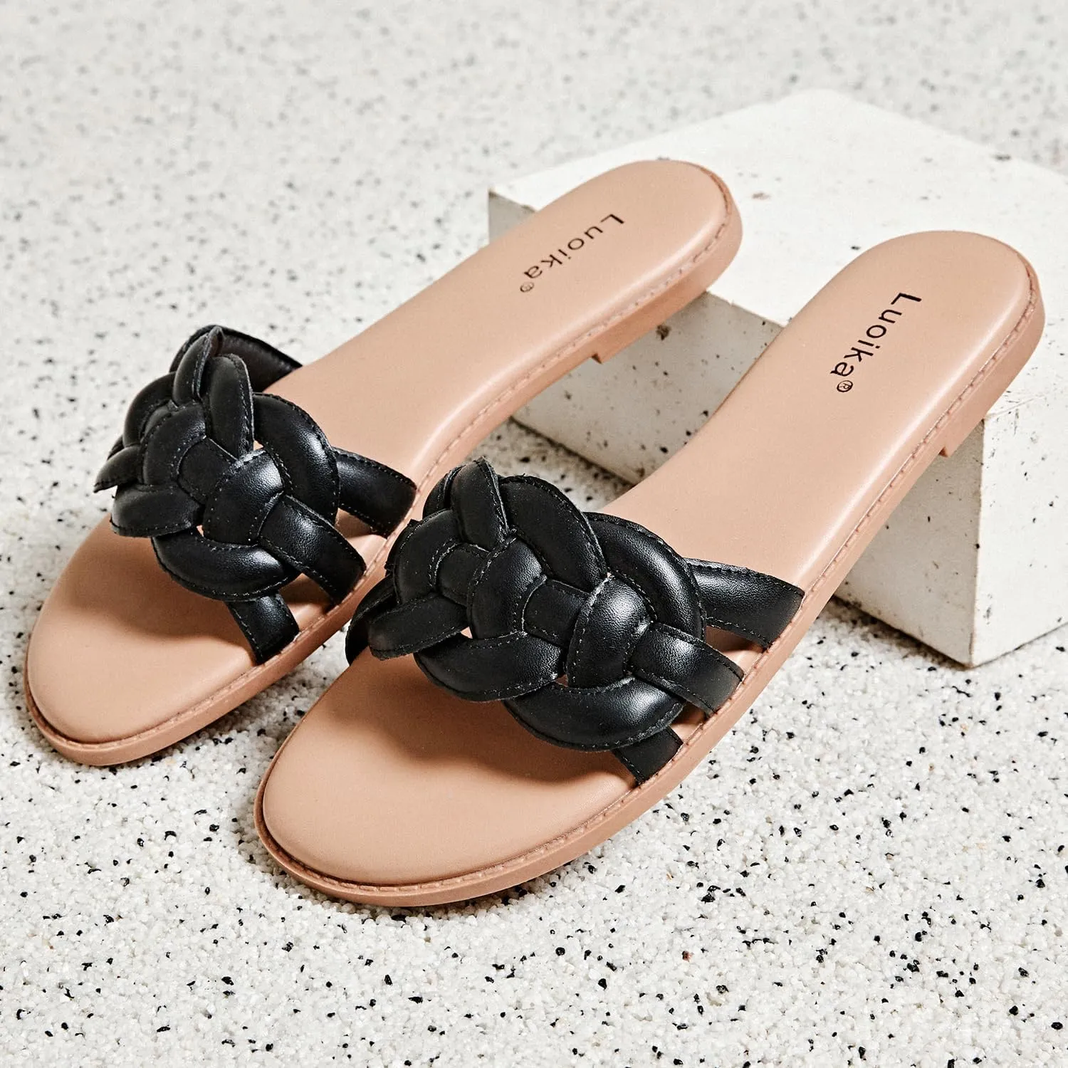 Luoika Women's Wide Width Flat Slides Sandals, Casual Comfortable Summer Beach Shoes Slip on Slide Sandal for Women.