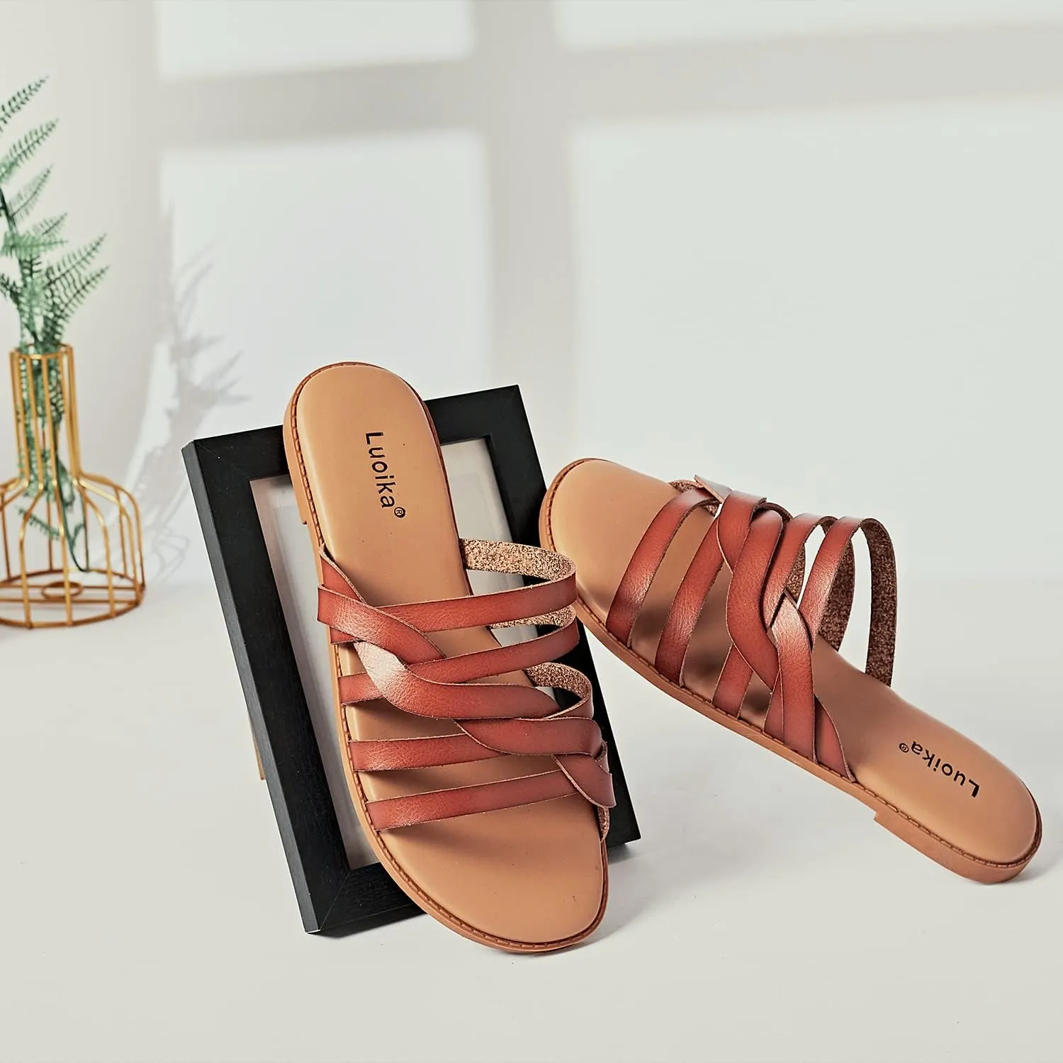 Luoika Women's Wide Width Flat Slides Sandals, Slip on Slide Sandal Casual Comfortable Summer Beach Shoes for Women.