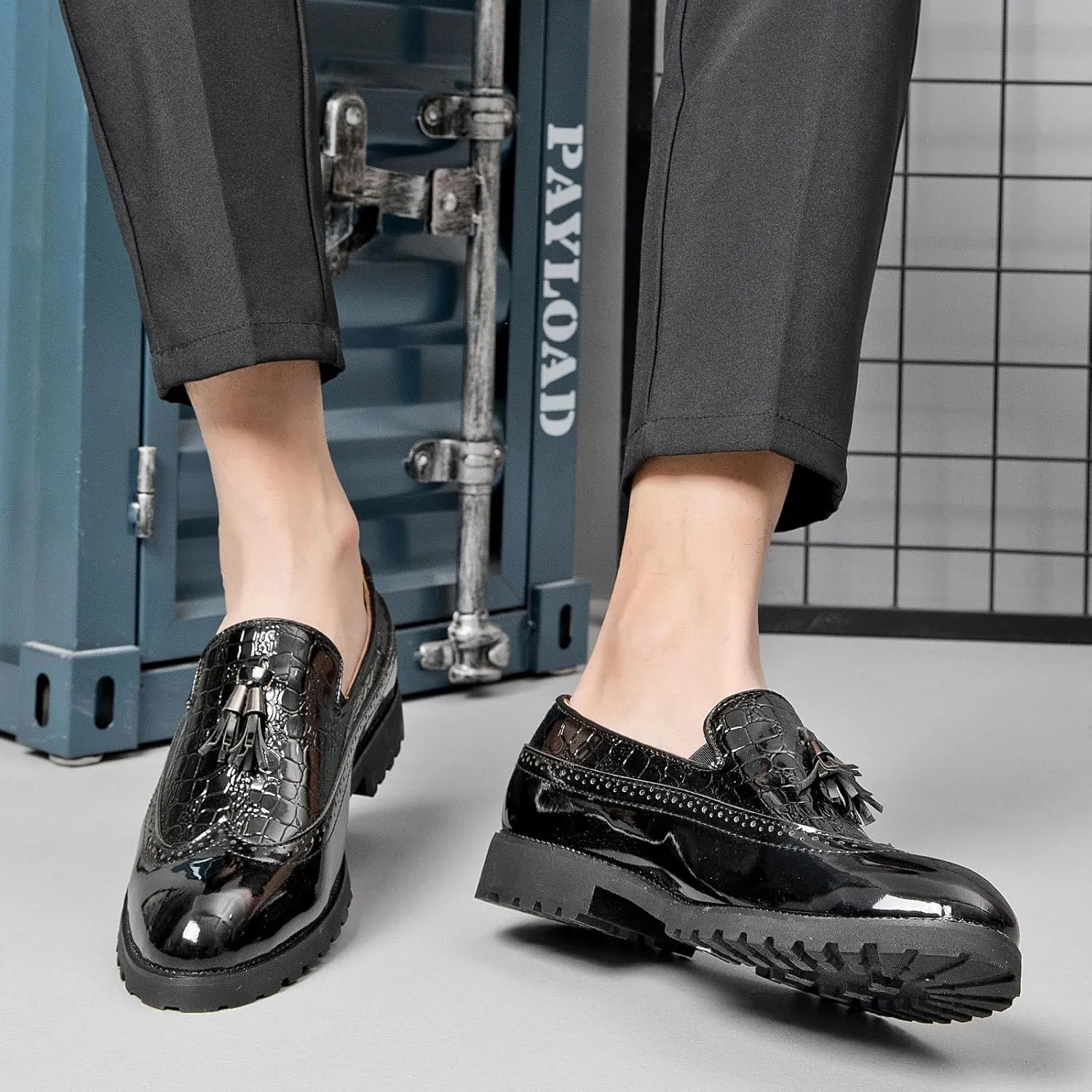 Men's Classic Wingtip Tassel Dress Shoes Two Tone Leather Loafers Shoes Non-Slip Lug Sole for Formal Business