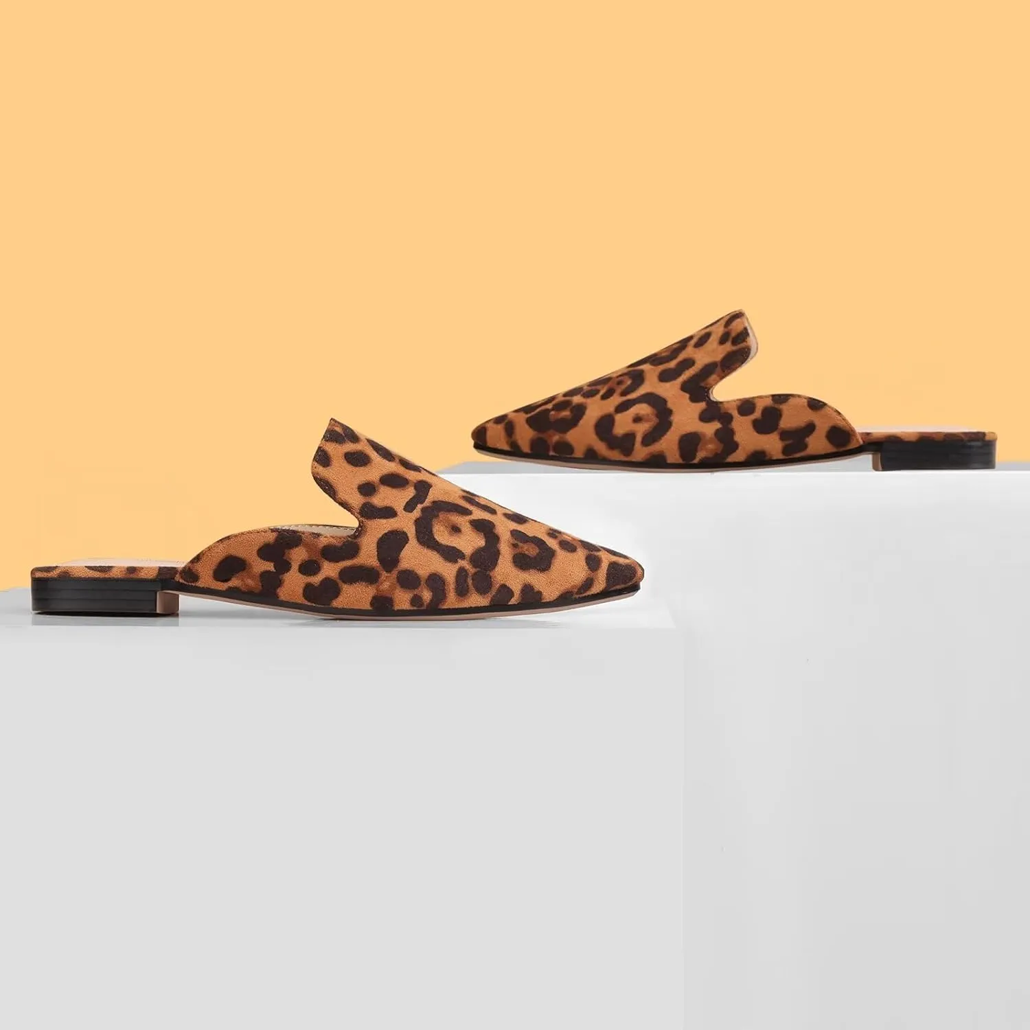 MUSSHOE Mules for Women Flats Comfortable Pointed Toe Women Mules