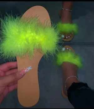 NATHALIE FUR SLIDE