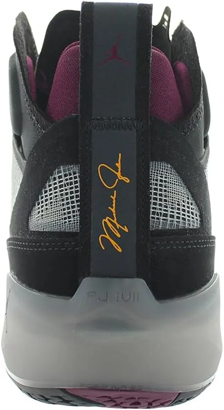 NIKE Men's Sneaker