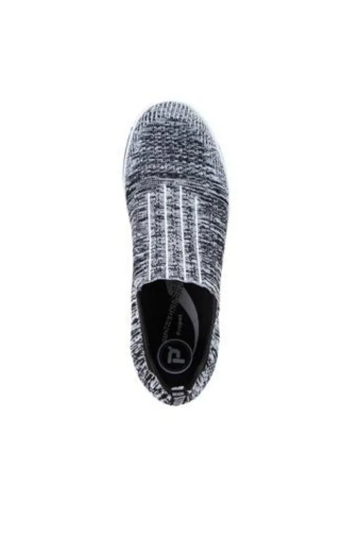 Propet TravelActiv Stretch