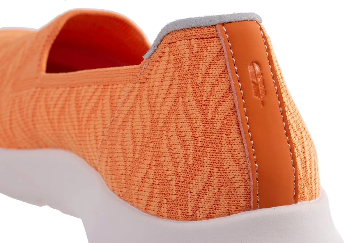 REVITALIGN Women's Comfort Stretch Wave Sneaker