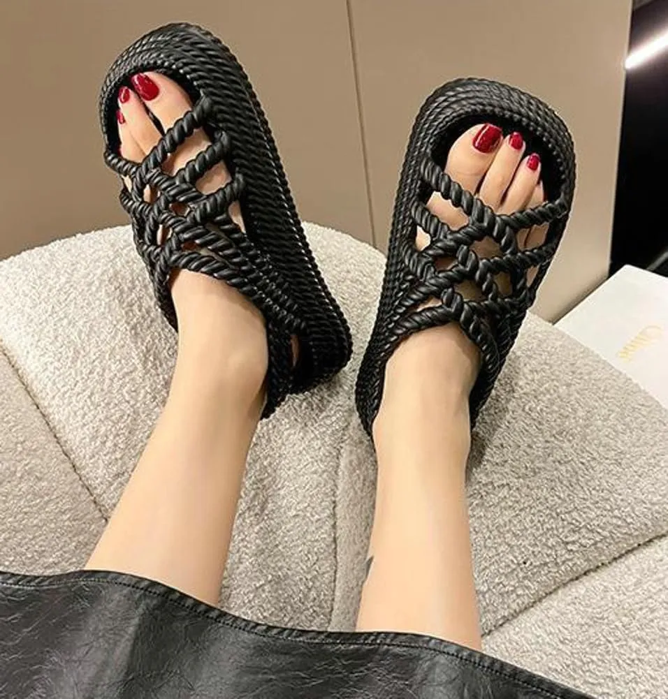 Rungion Women's Comfortable Platform Sandals Braided Criss-Cross Slide Strappy Walking Sandals Outdoor Summer Beach Slipper Shose