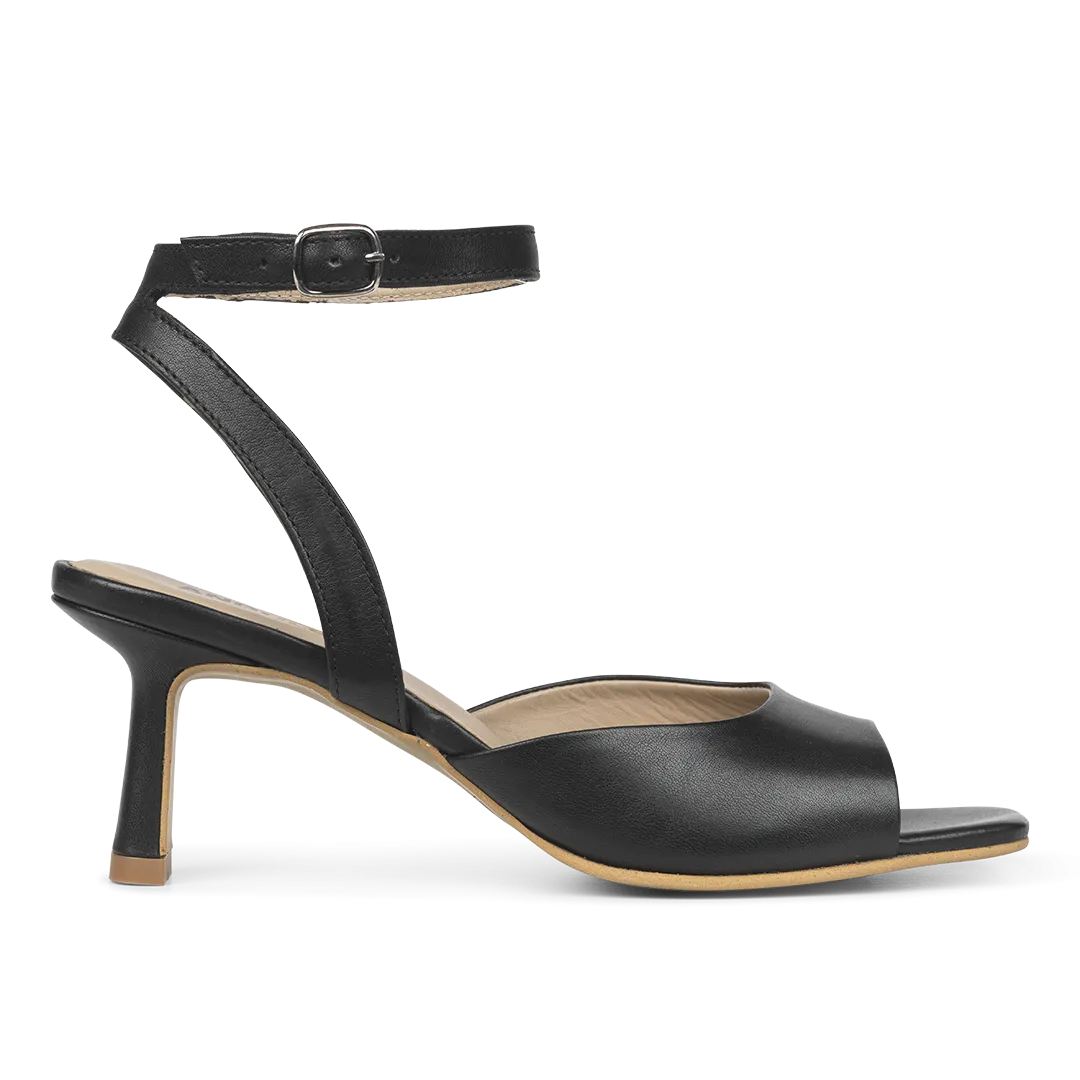 Sandal with heel