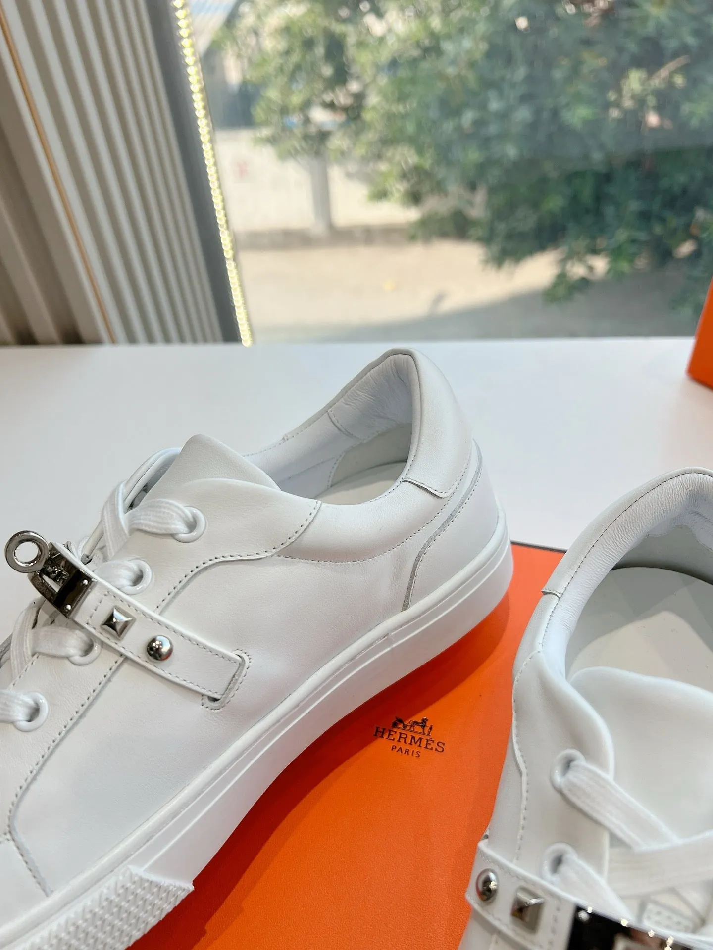 SE1568 Hermes Day Sneaker / Size5-10