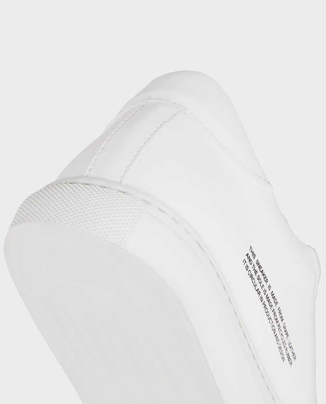 Soft & comfort leather sneaker