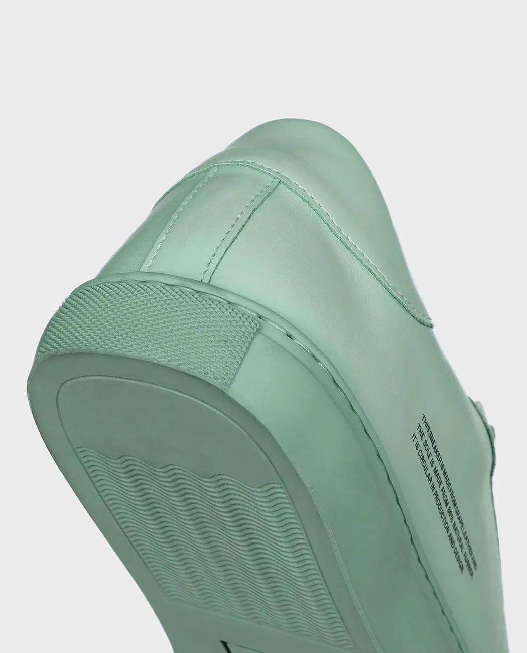 Soft & comfort leather sneaker