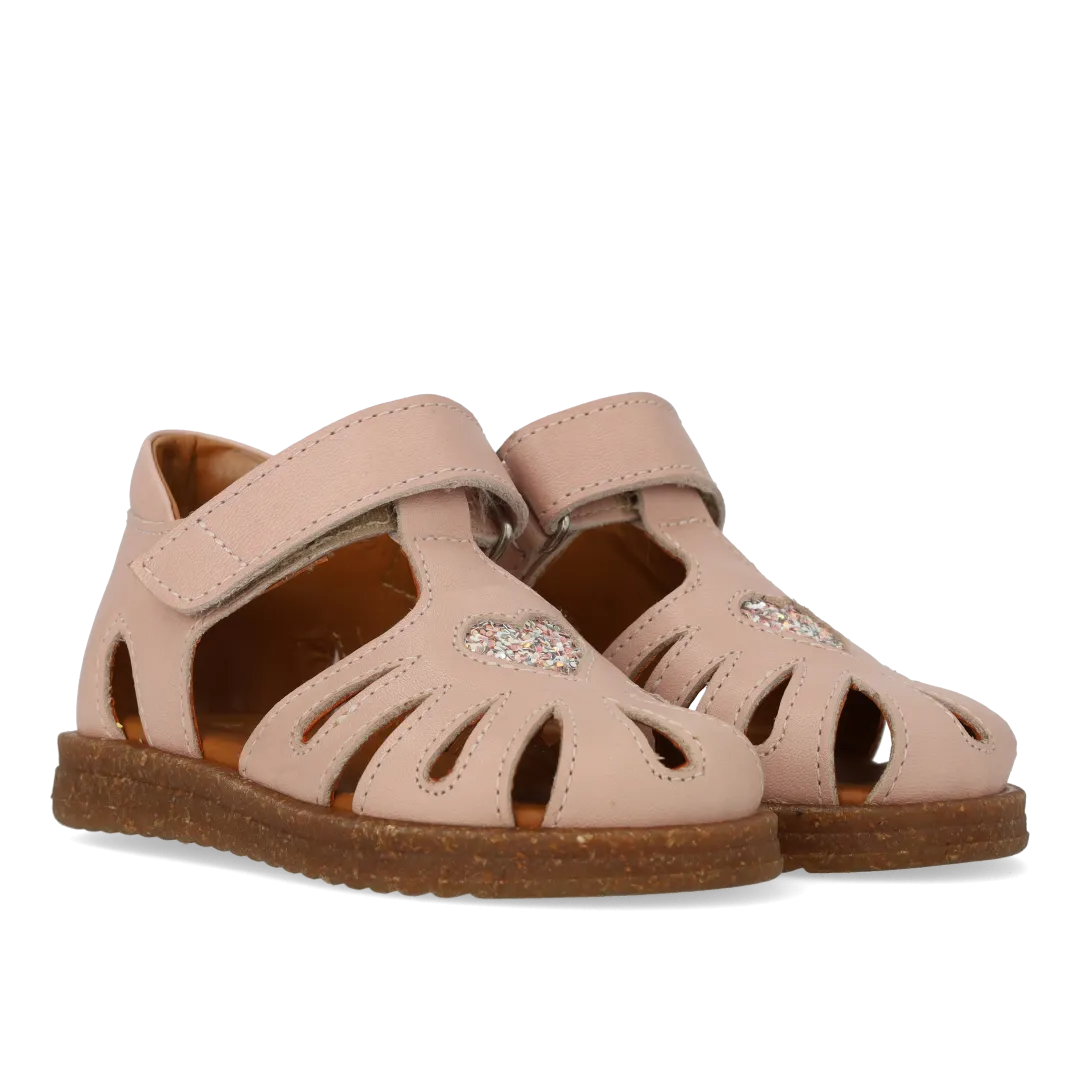 Starter sandal with sparkling glitter hear