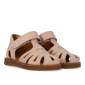 Starter sandal with sparkling glitter hear