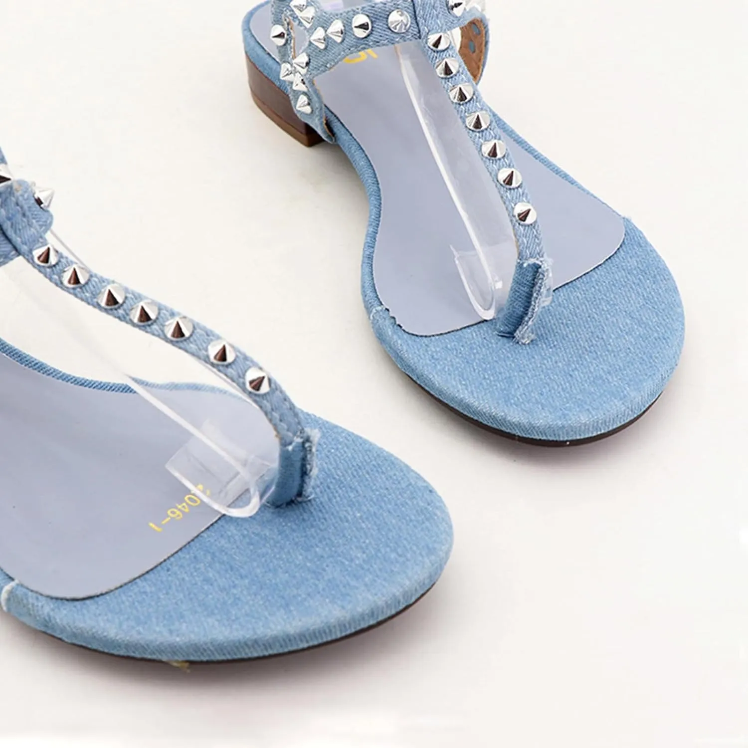 Women's Denim Flip-Flops with Rivets Summer Bohemian Clip Toe Thong Sandals - Adjustable Casual Beach Sandals
