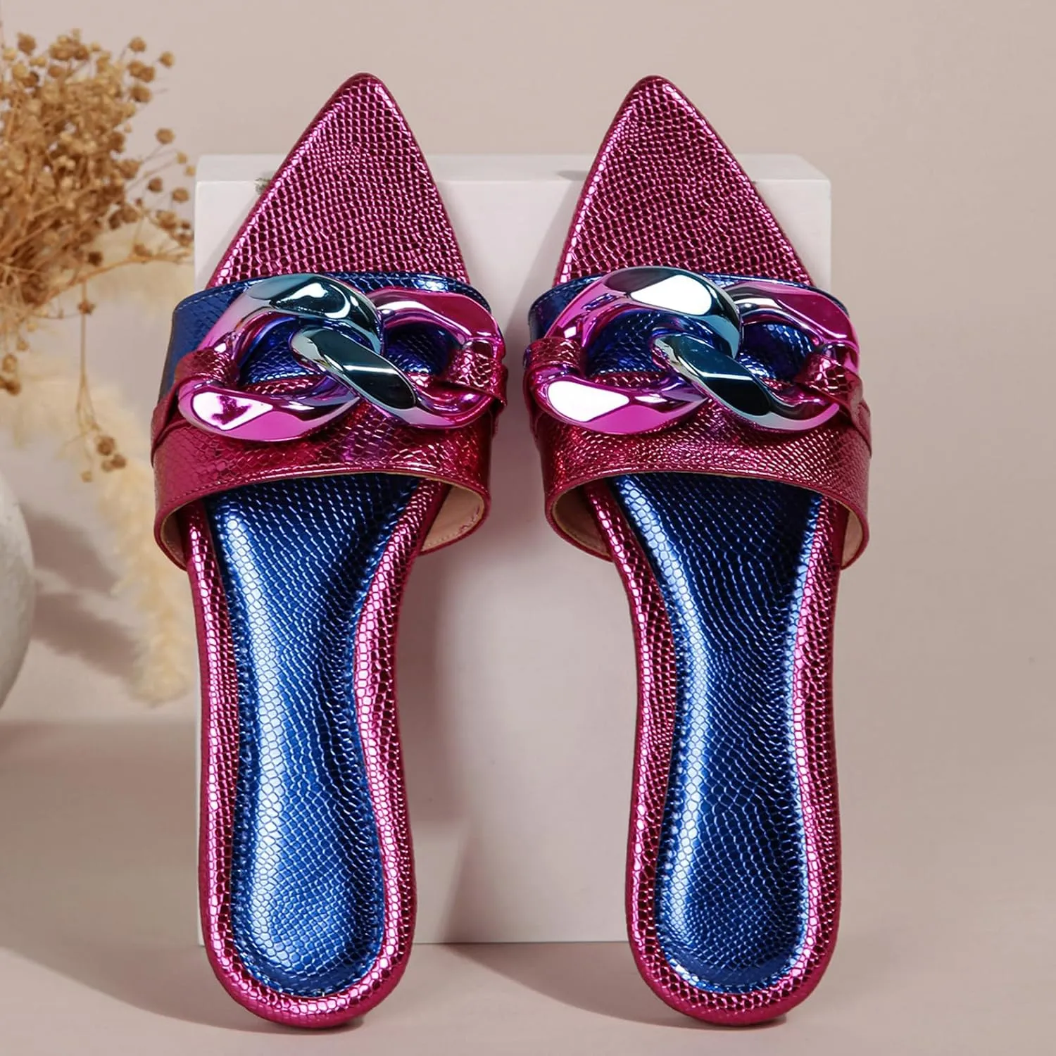 Women's Pointed Open Toe Flat Sandals with Chunky Chain Decor Slip-on Non Slip Beach Slides Sandals Casual Breathable Walking Slippers