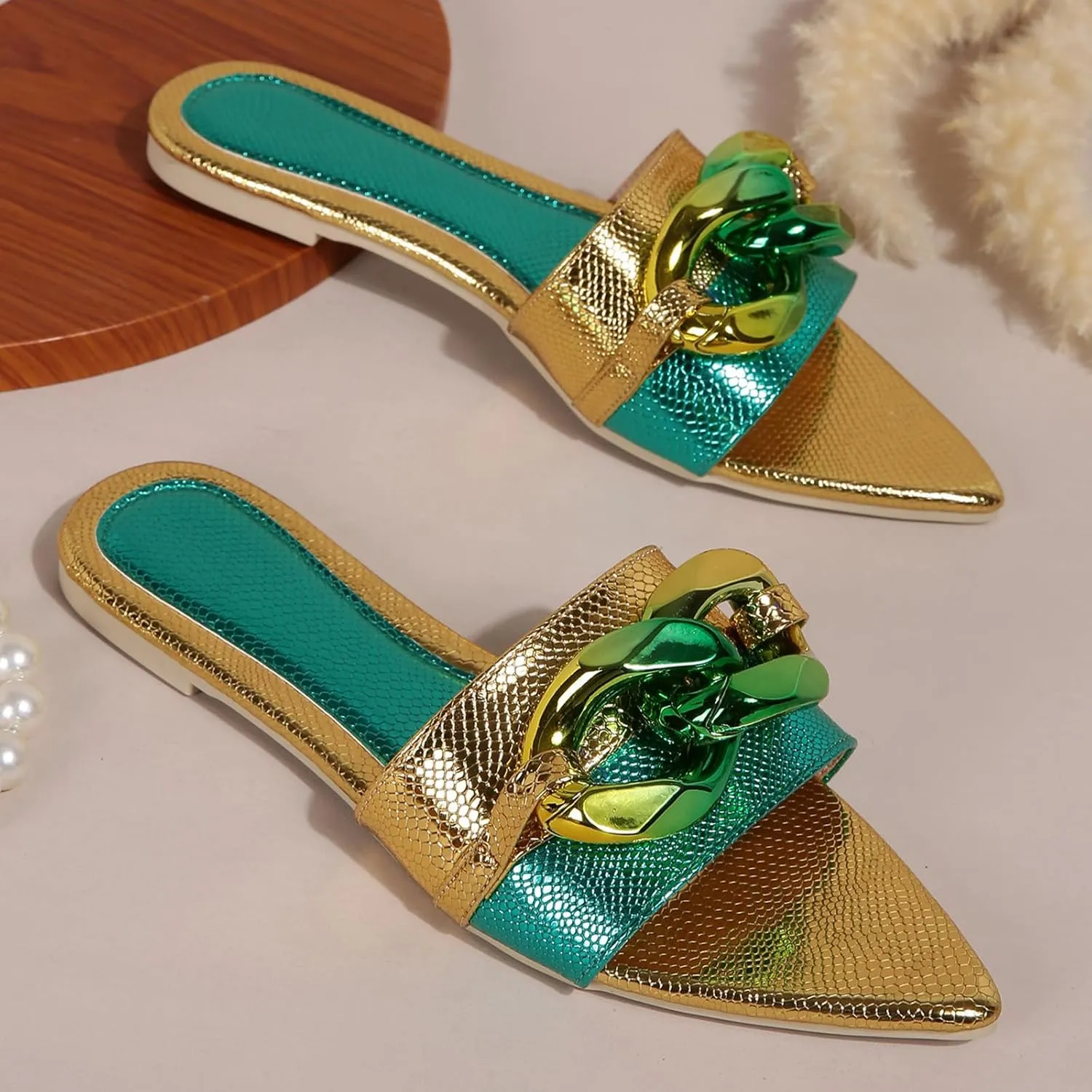 Women's Pointed Open Toe Flat Sandals with Chunky Chain Decor Slip-on Non Slip Beach Slides Sandals Casual Breathable Walking Slippers